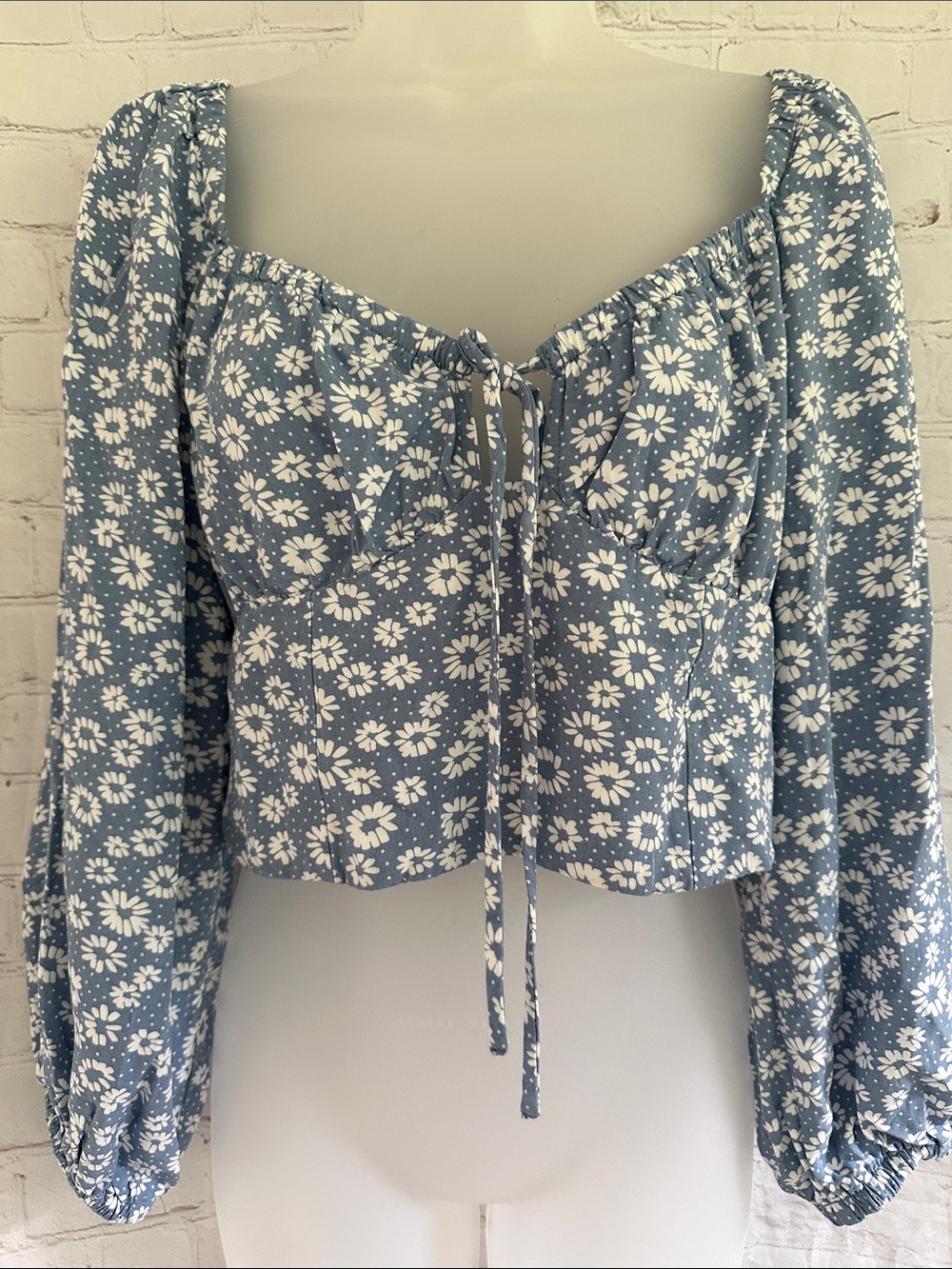 Wild Fable Blue Floral Tie-Front Peasant Top size L